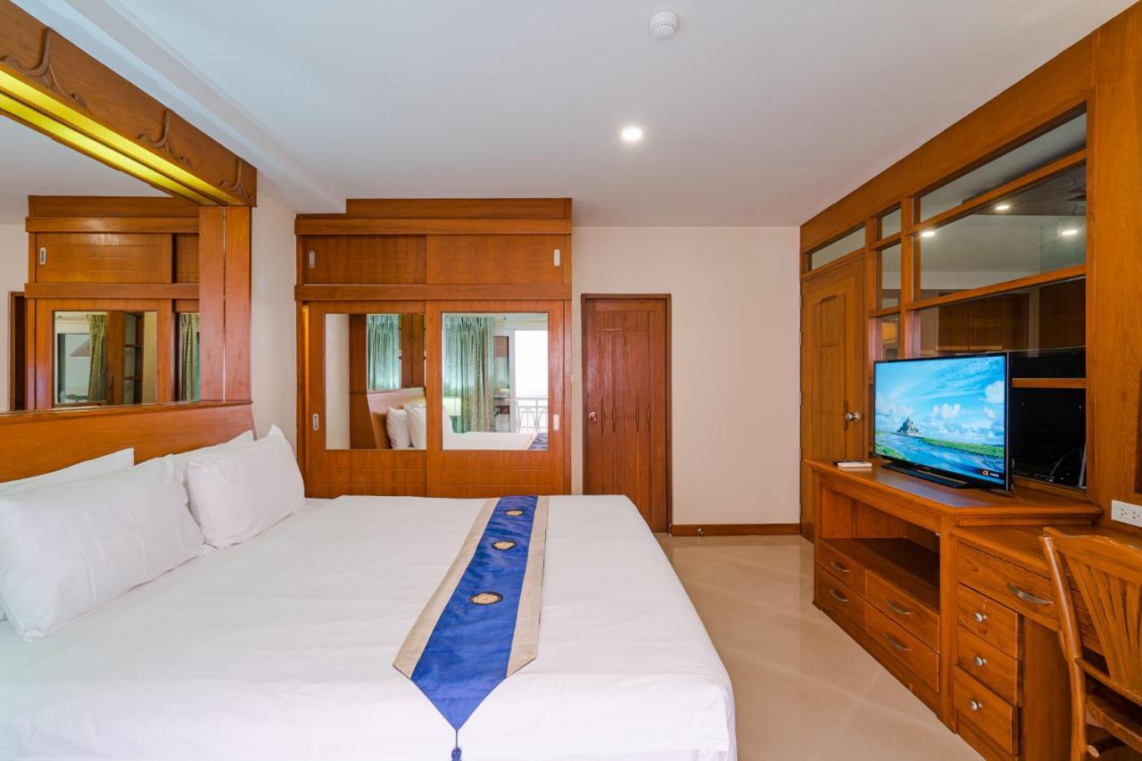 Whitehouse Condotel Pattaya Bagian luar foto